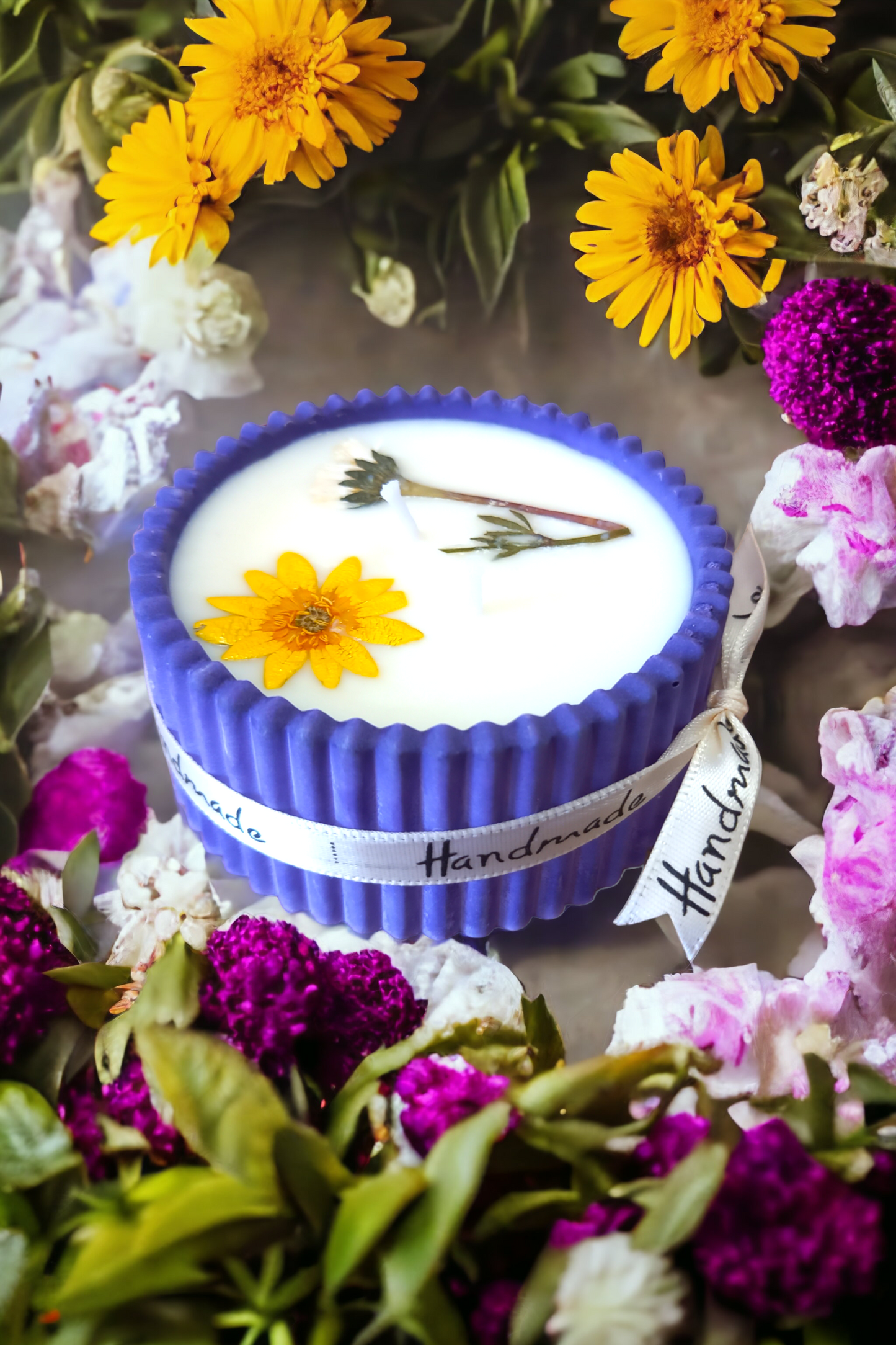 Candele decorate con fiori naturali in vasetti di ceramica fatti a mano - Bottega delle creazioni