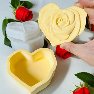 Silicone mold Heart container with lid